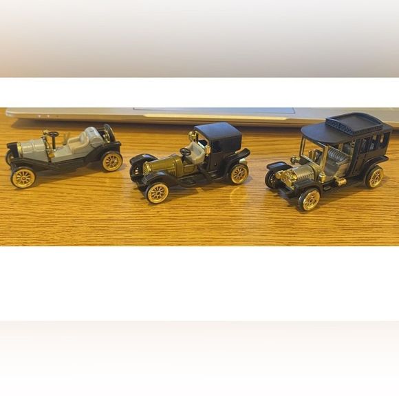 Antique Style : HIGH SPEED "Diecast & Plastic" 3 Car Set - Picture 1 of 5